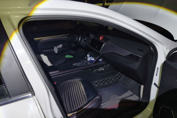 GEELY Binray 2019 car image #27