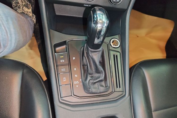 Volkswagen Lavida 2019 #14 Volkswagen Lavida 2019 car image #14