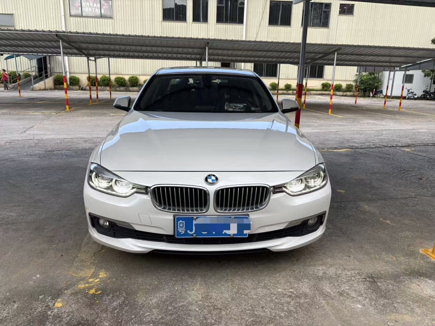 BMW 3 Series 2018 #2 BMW 3 Series 2018 car image #2