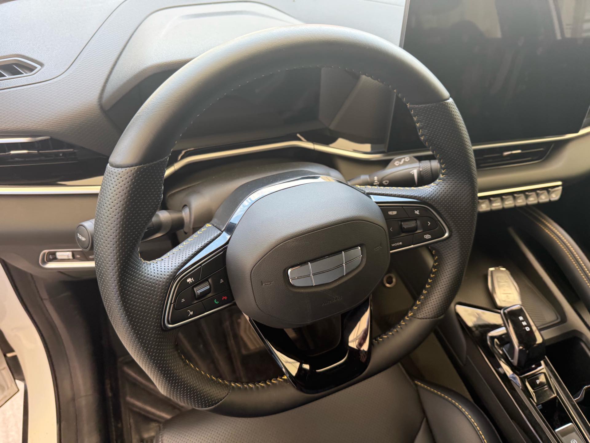 GEELY Coolray 2024 image de voiture #5