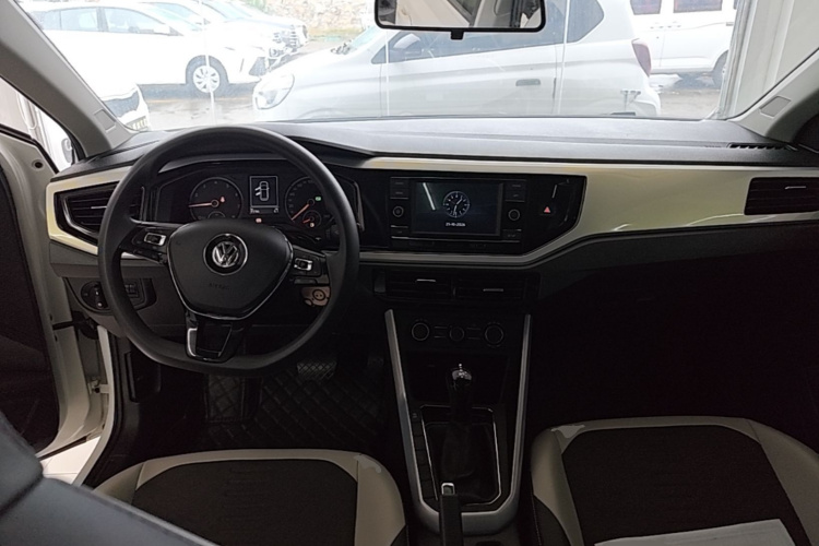 Volkswagen Polo 2020 immagine di auto #10