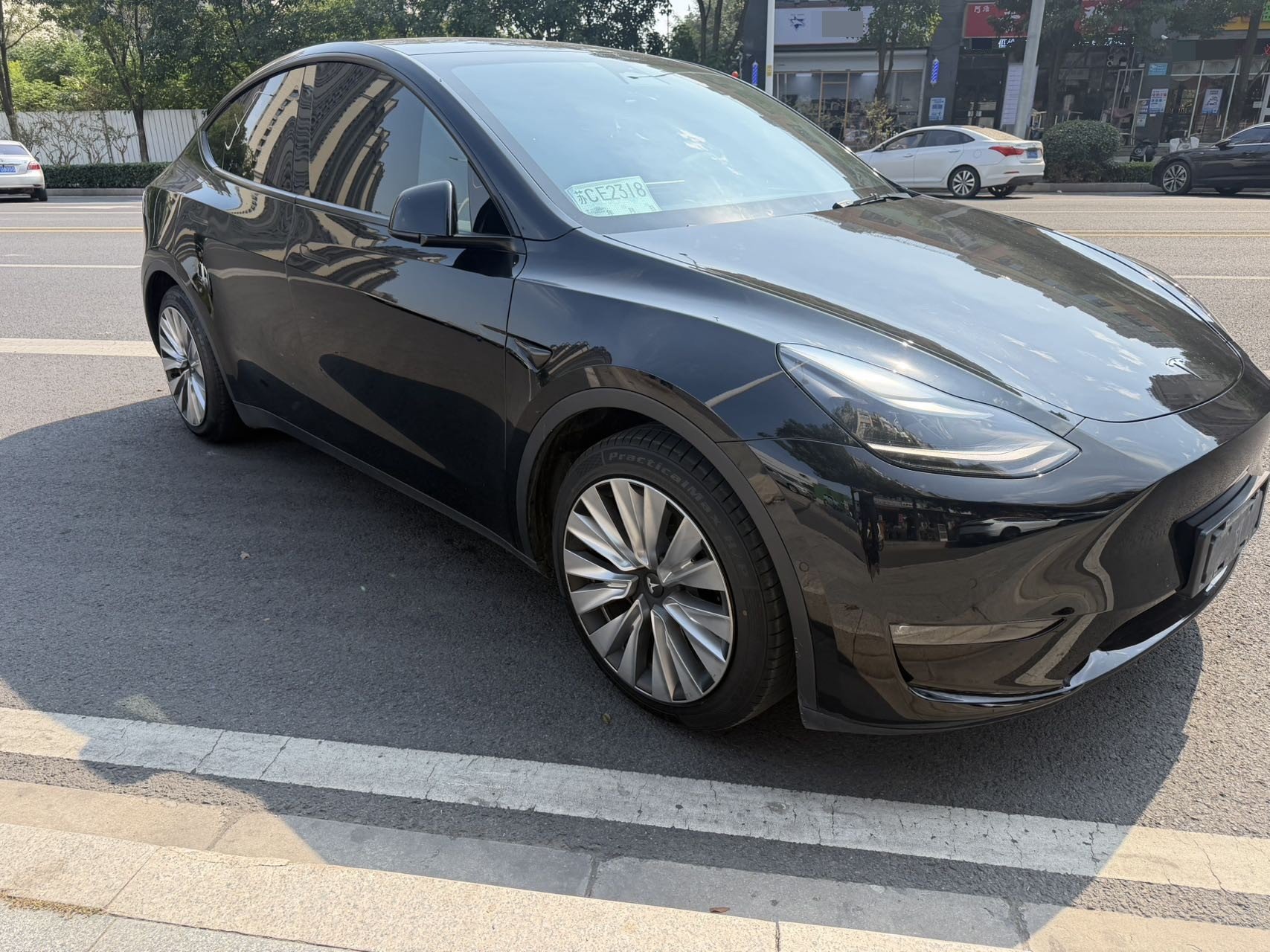 Tesla Model Y 2022 #3 Tesla Model Y 2022 car image #3
