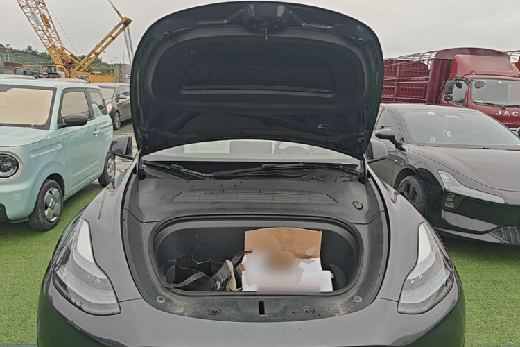 Tesla Model Y 2024 #20 Tesla Model Y 2024 car image #20