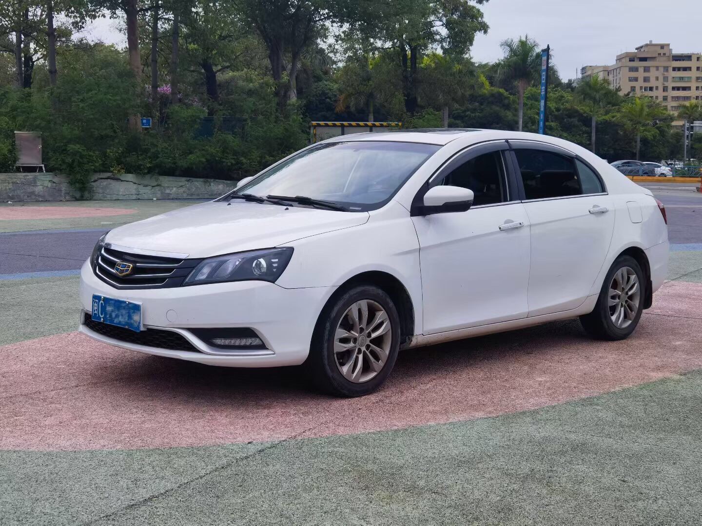 GEELY Emgrand 2016 car image 