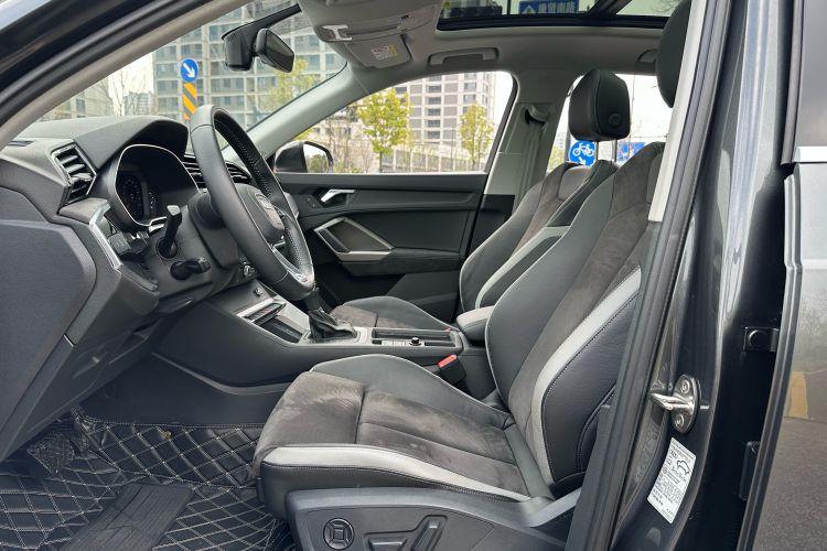Audi Q3 2019 #11 Audi Q3 2019 car image #11
