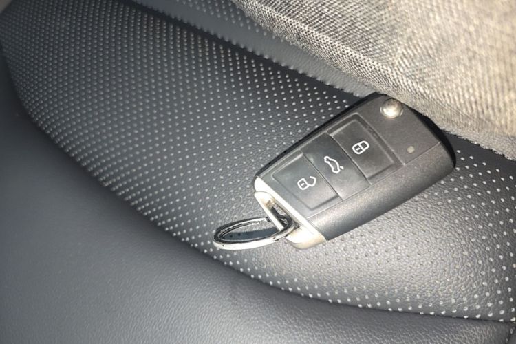 Volkswagen Tharu 2020 car image #9