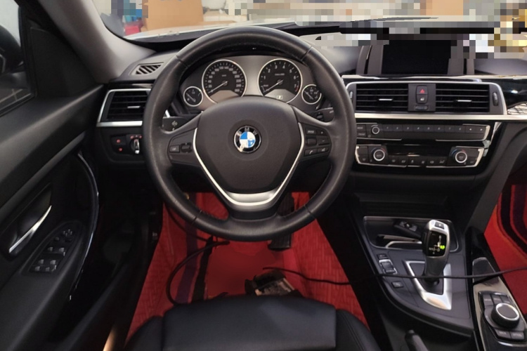 BMW 3 Series GT 2018 car image #11