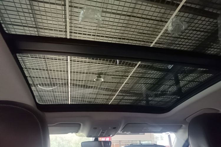 Audi Q3 2020 car image #20