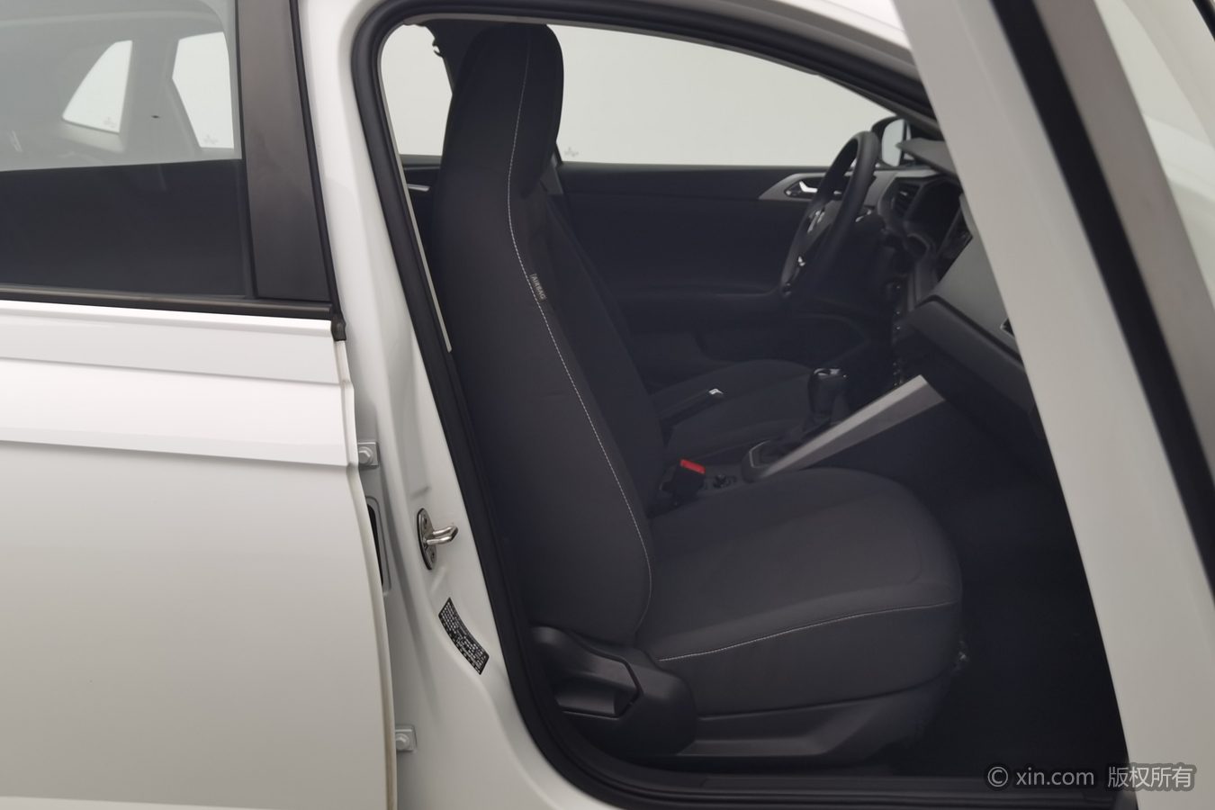 Volkswagen Polo 2023 car image #24