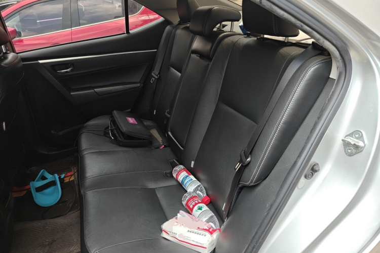 Toyota Corolla 2018 #10 Toyota Corolla 2018 car image #10