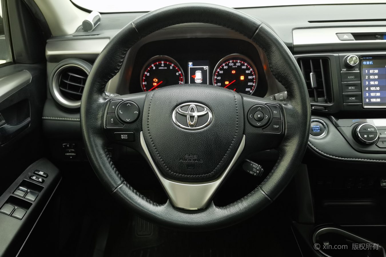 Toyota RAV4 2017 #11 Toyota RAV4 2017 car image #11