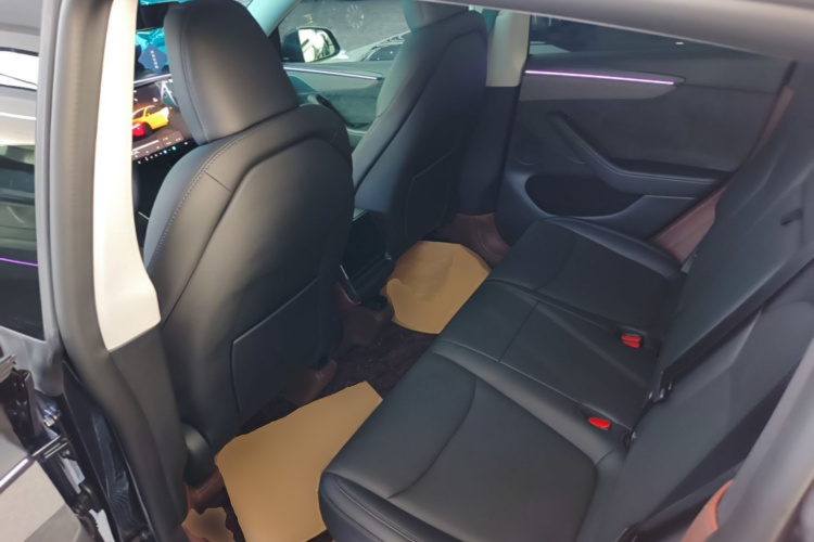 Tesla Model Y 2025 #17 Tesla Model Y 2025 car image #17