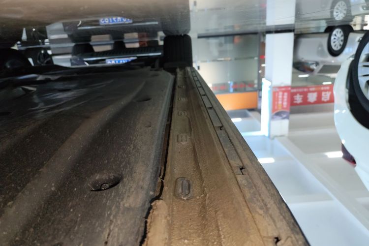 Volkswagen Golf 2025 car image #26