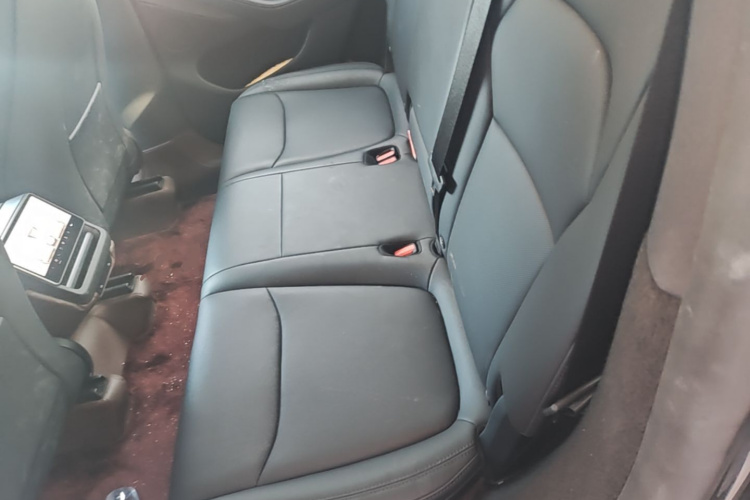 Tesla Model Y 2025 car image #17