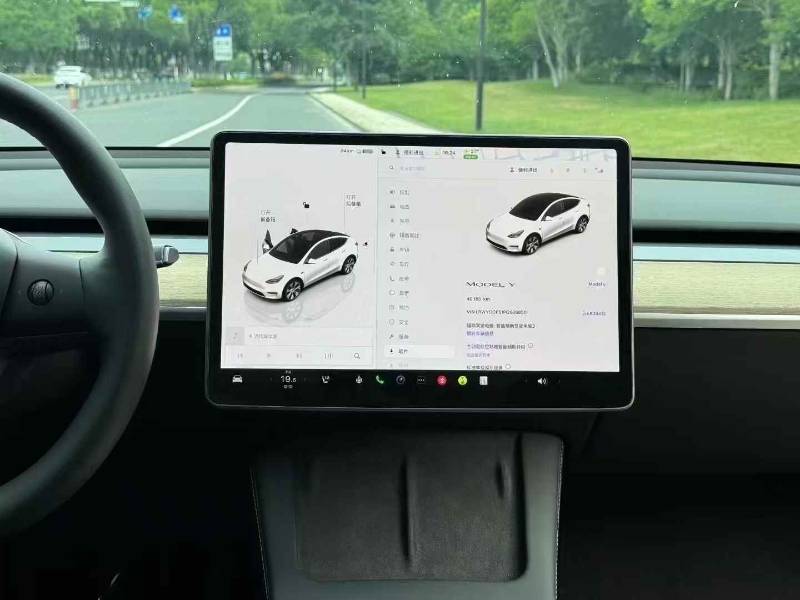 Tesla Model Y 2023 #5 Tesla Model Y 2023 car image #5