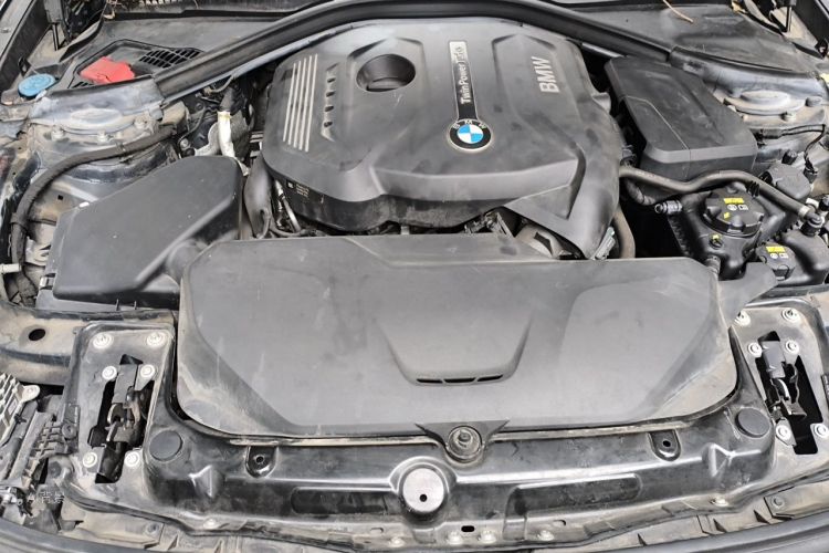 BMW 3 Series GT 2018 #22 BMW 3 Series GT 2018 car image #22