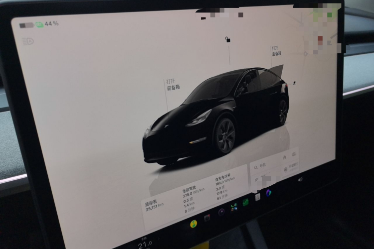 Tesla Model Y 2024 immagine di auto #12