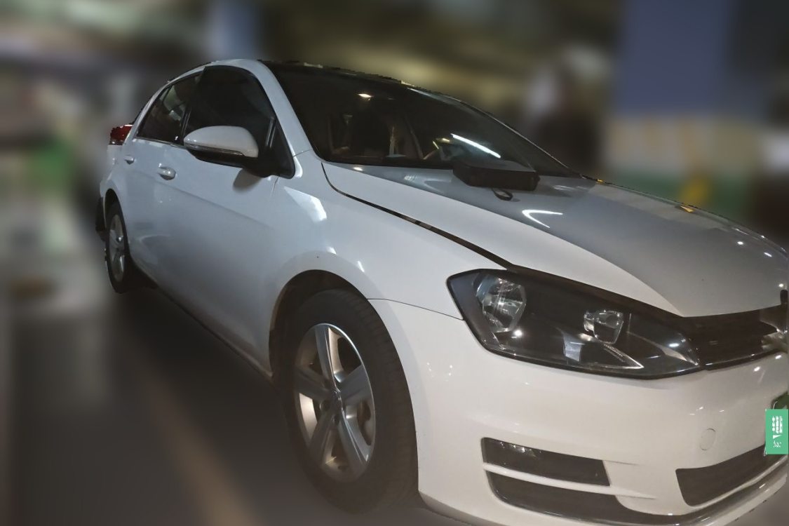 Volkswagen Golf 2016 car image #2