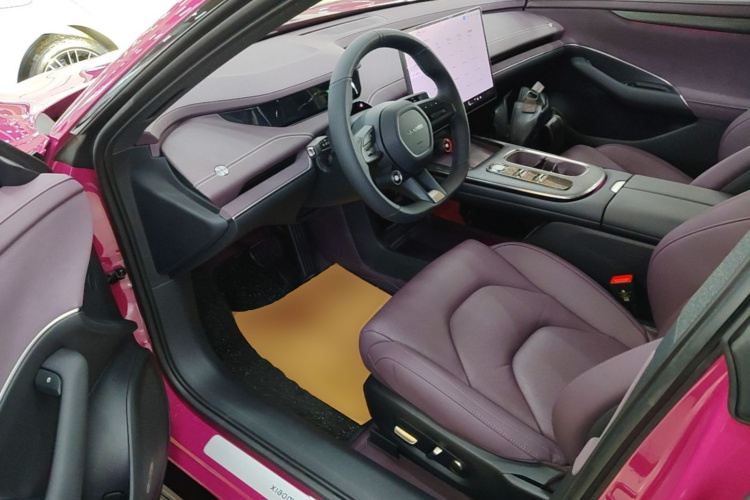 MI SU7 2025 car image #16