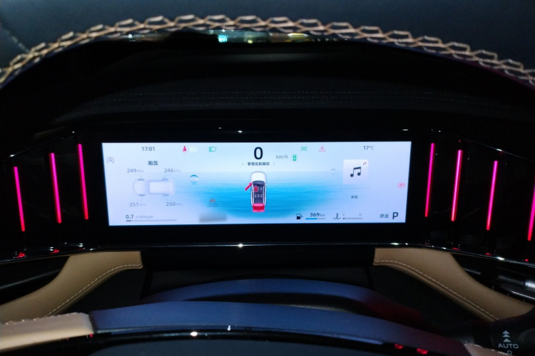 GEELY Boyue L 2023 car image #16