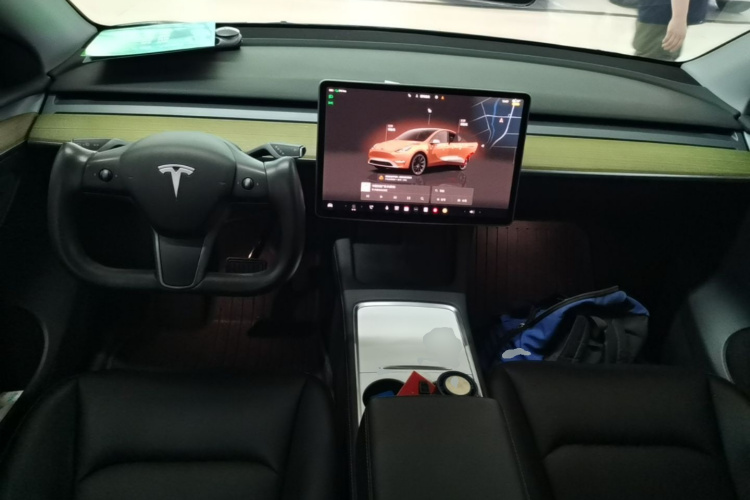 Tesla Model Y 2023 #11 Tesla Model Y 2023 immagine di auto #11