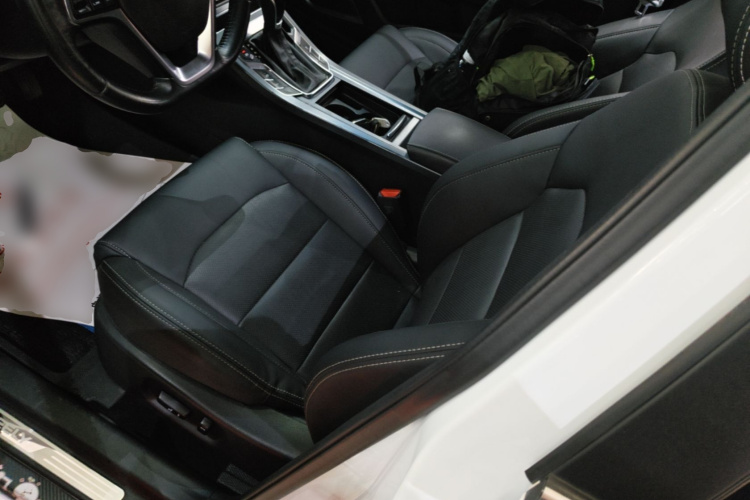 GEELY Emgrand 2019 #15 GEELY Emgrand 2019 car image #15