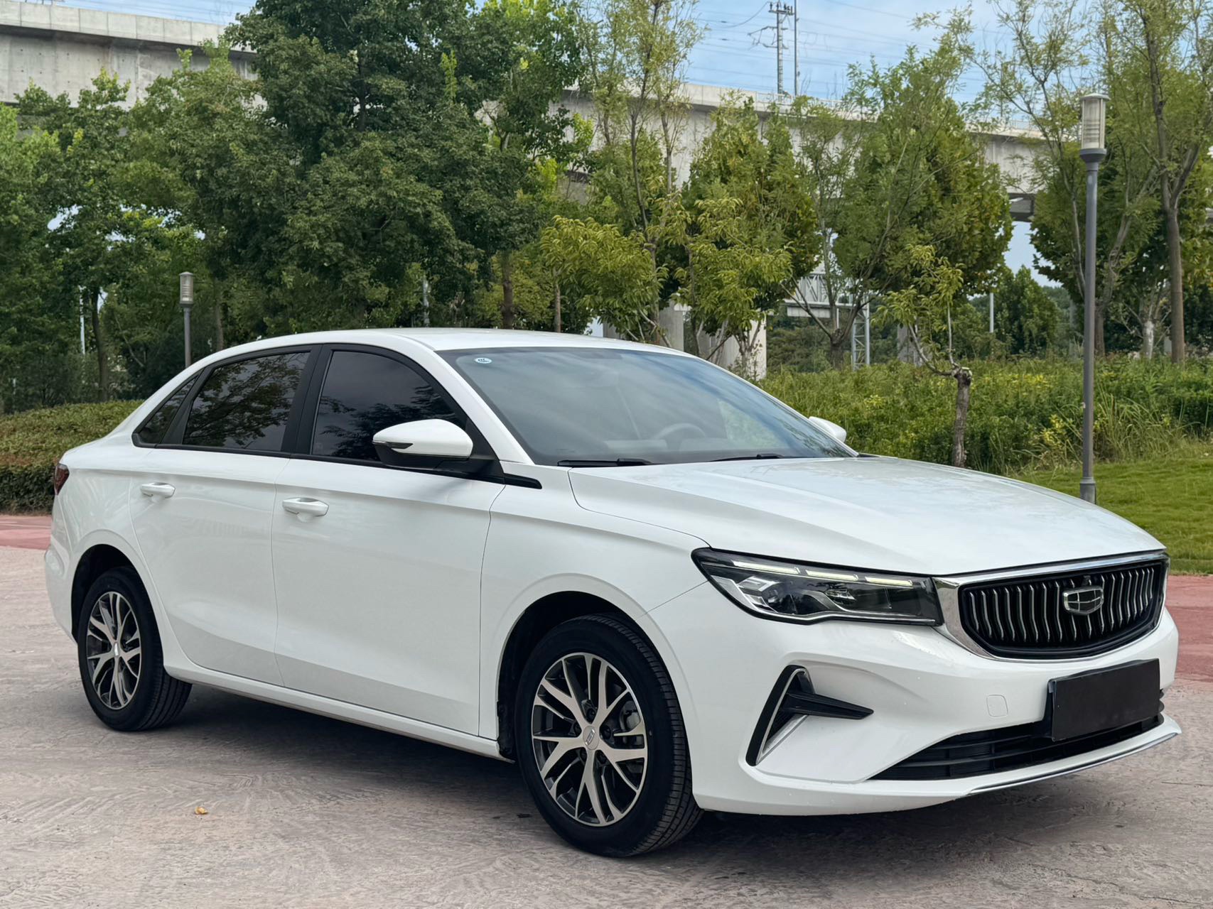 GEELY Emgrand 2023 #3 GEELY Emgrand 2023 car image #3