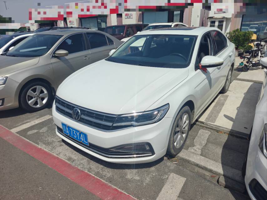 Volkswagen Bora 2021 car image 