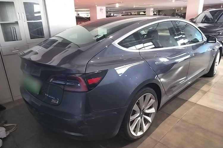 Tesla Model 3 2020 car image #7