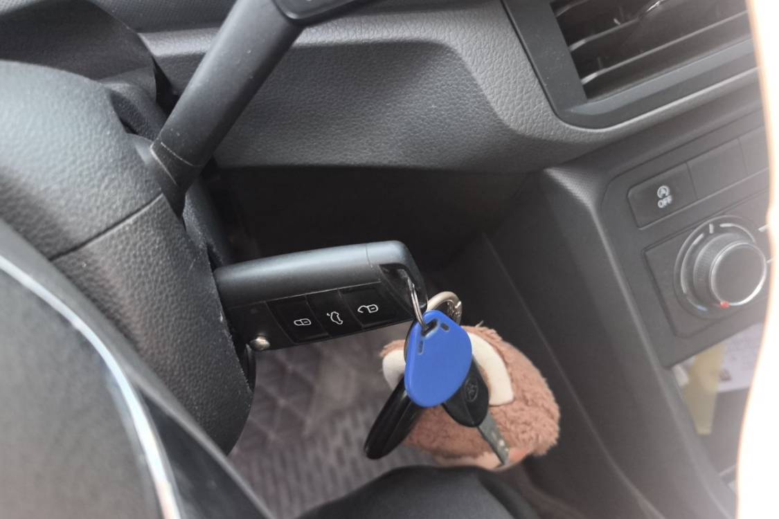 Volkswagen T-Cross 2019 car image #28
