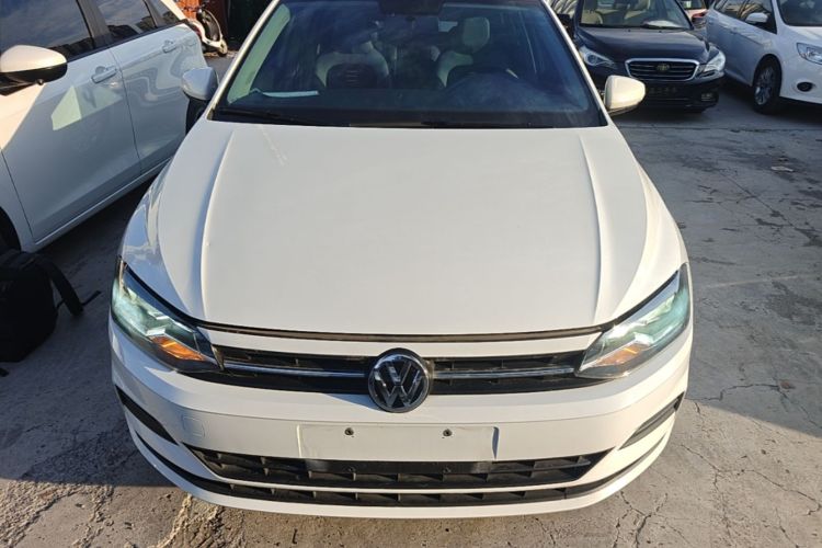 Volkswagen Polo 2021 car image #3