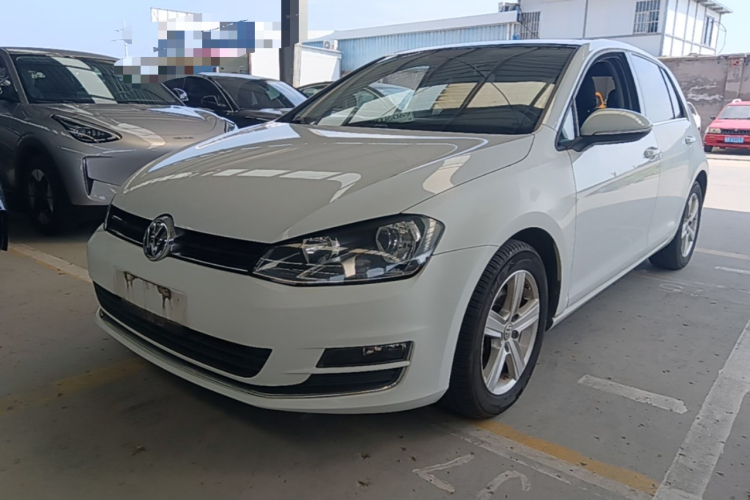 Volkswagen Golf 2015 car image #2