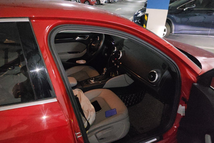 Audi A3 2018 immagine di auto #23