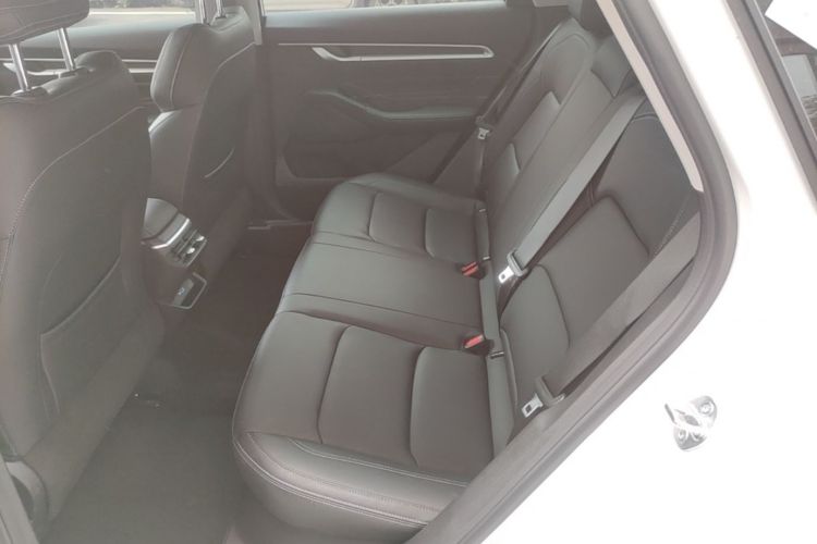 GEELY Emgrand 2025 #17 GEELY Emgrand 2025 car image #17