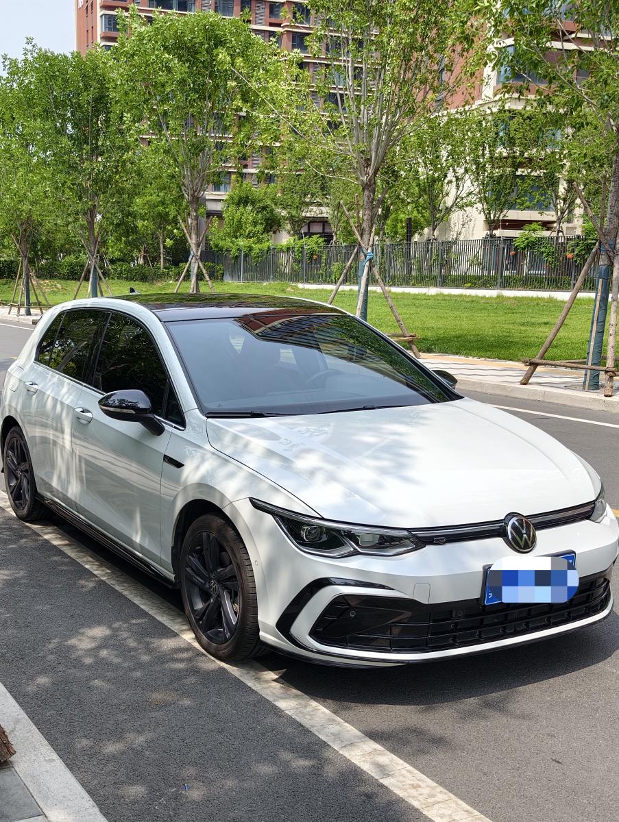 Volkswagen Golf 2022 car image #3