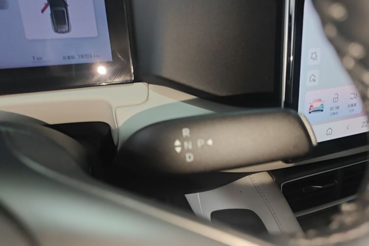 BYD YuanUP 2025 car image #14