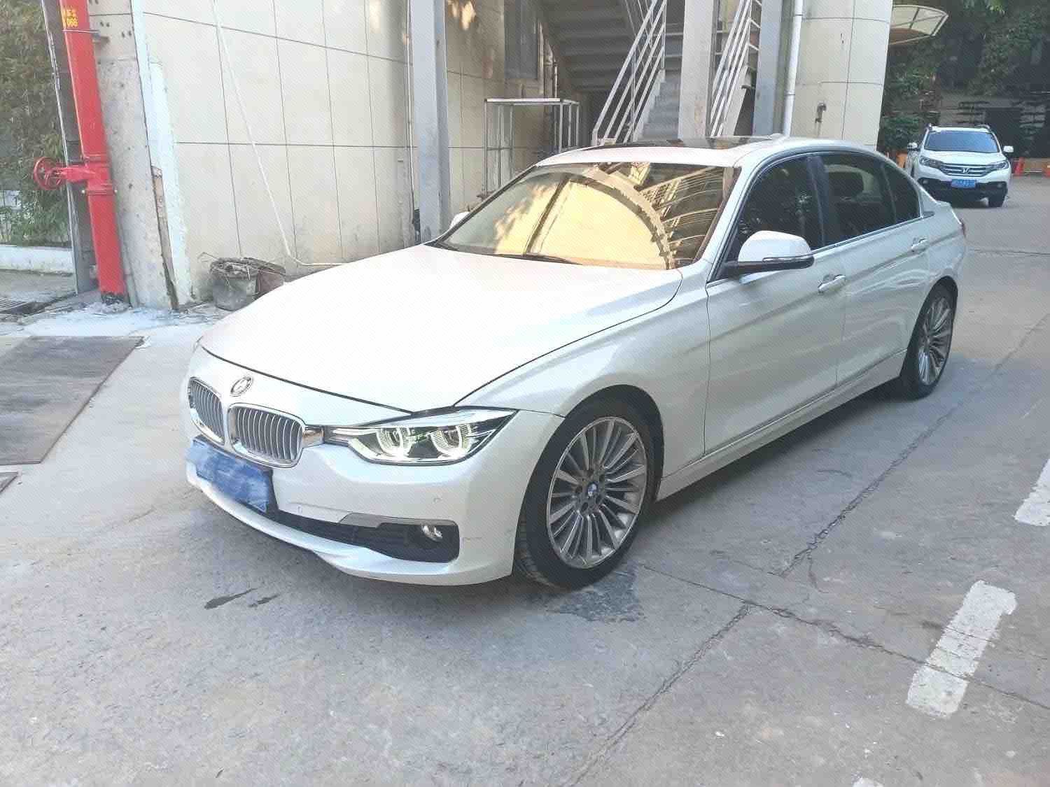 BMW 3 Series 2019 car image 