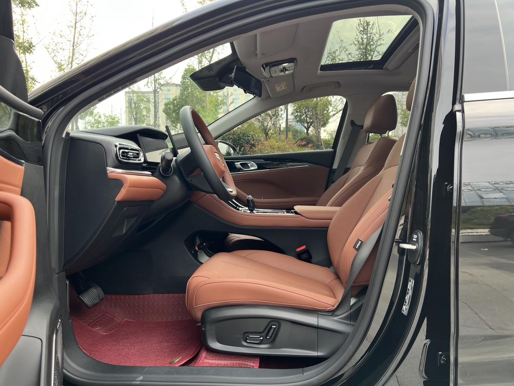 GEELY Emgrand 2026 #11 GEELY Emgrand 2026 car image #11