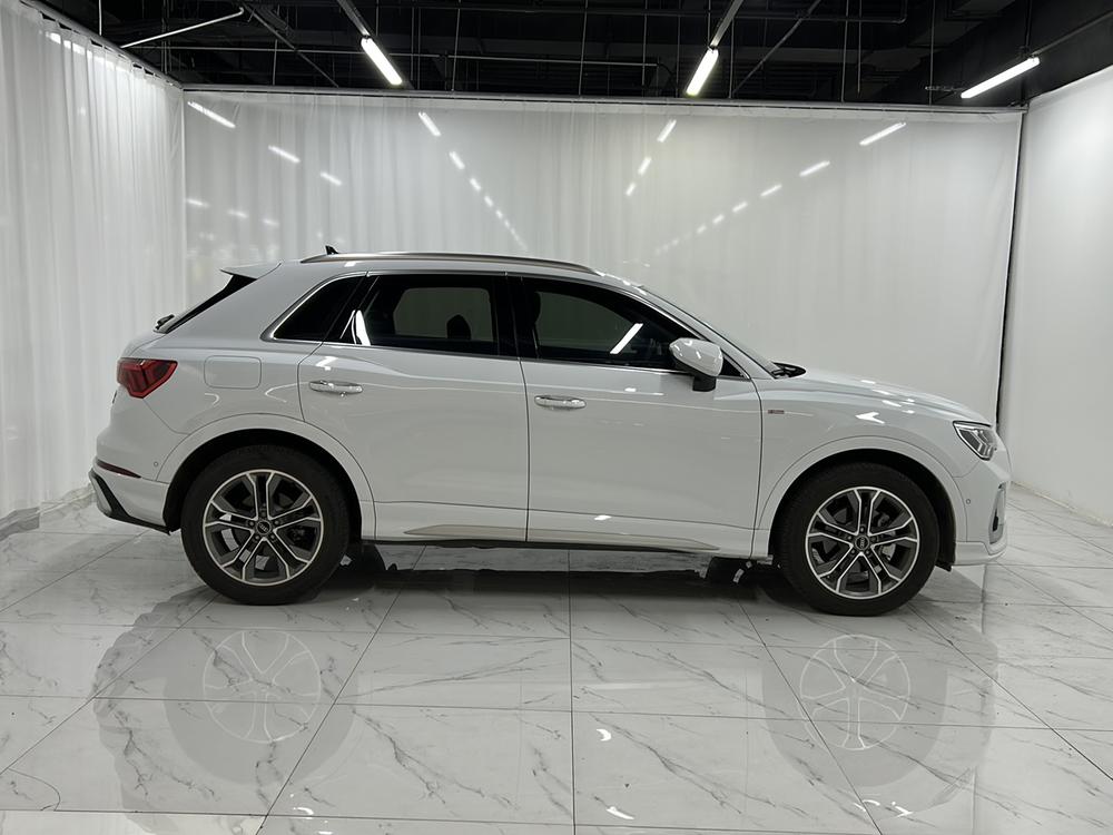 Audi Q3 2025 car image #8