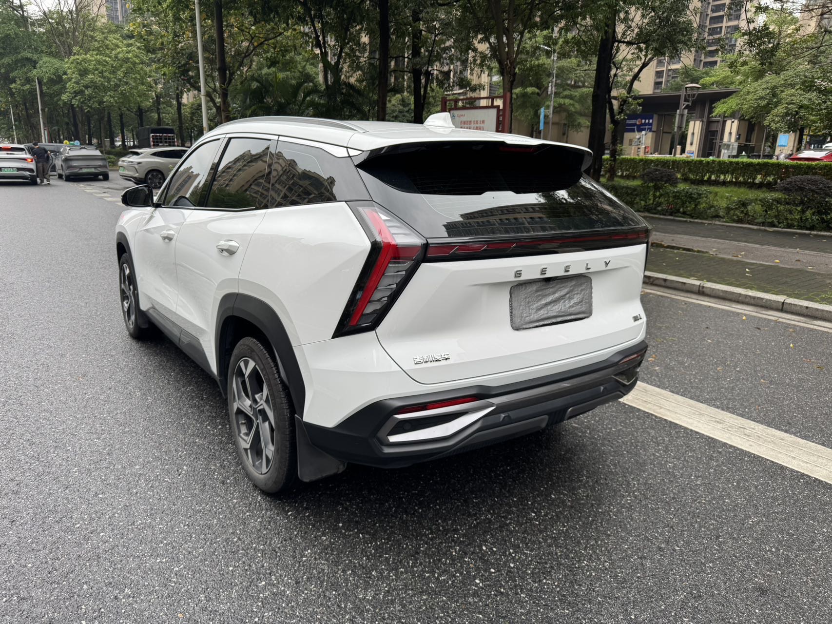 GEELY Boyue L 2024 car image #4