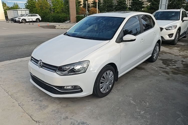 Volkswagen Polo 2018 car image #2