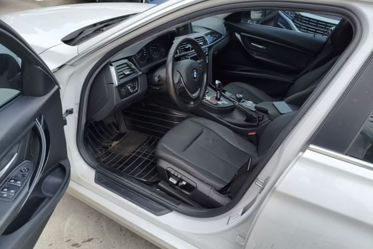 BMW 3 Series 2016 #16 BMW 3 Series 2016 car image #16