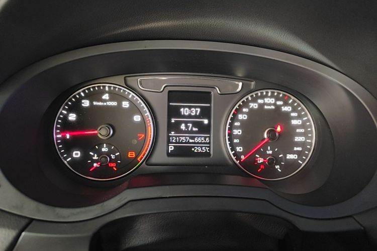 Audi Q3 2016 imagen de coche #12