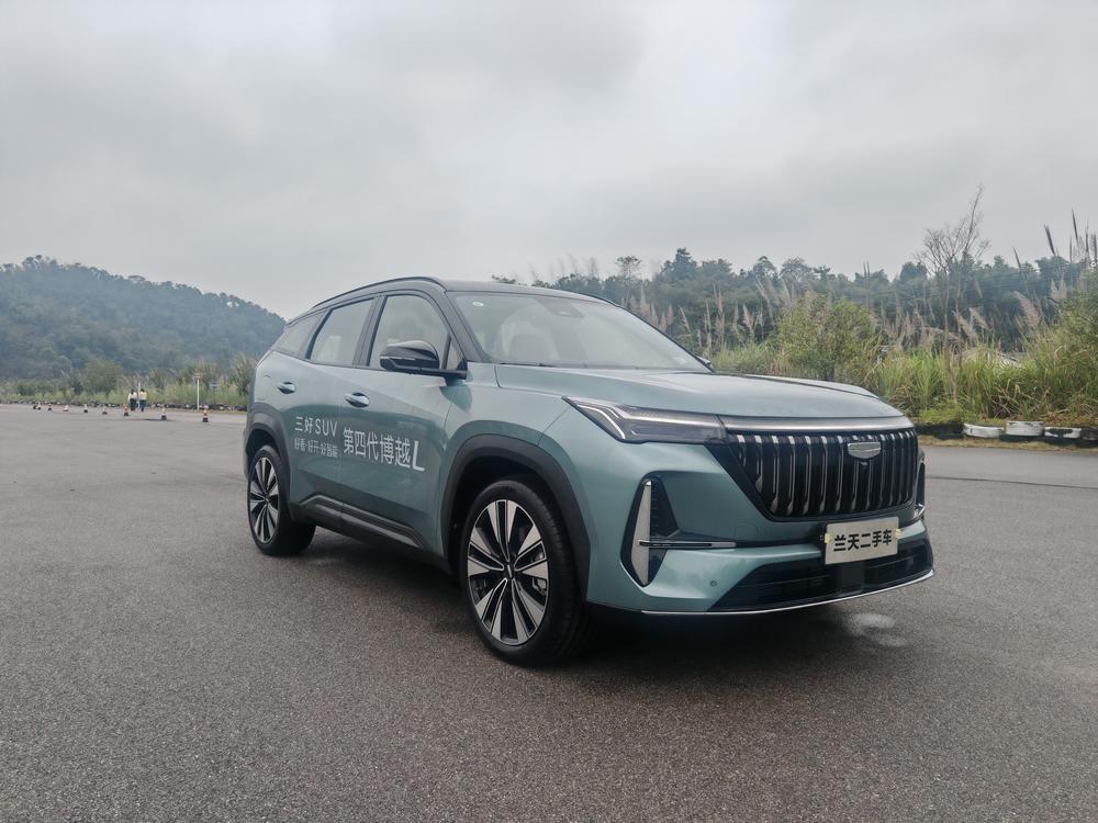 GEELY Boyue L 2025 car image #3