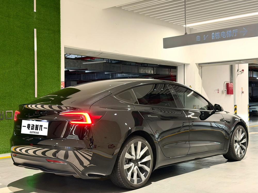 Tesla Model 3 2025 #6 Tesla Model 3 2025 car image #6