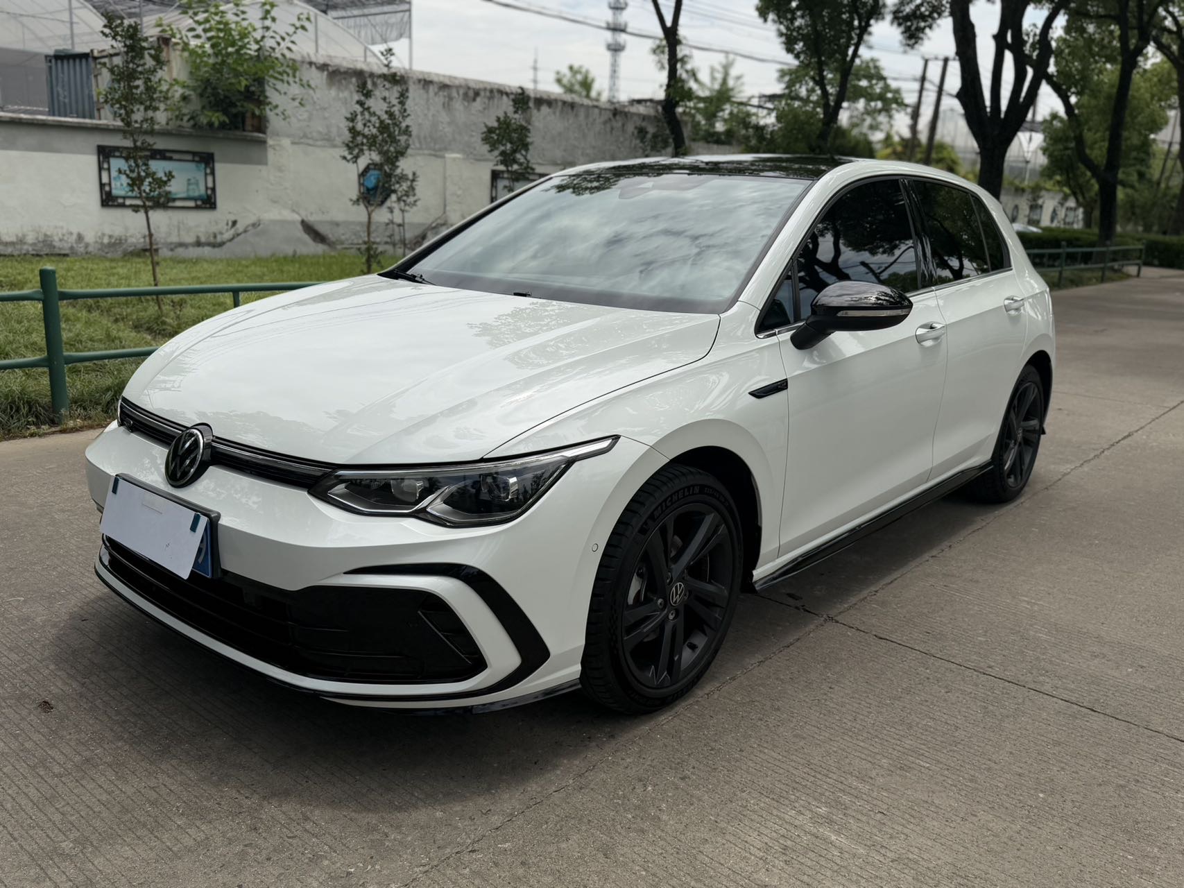 Volkswagen Golf 2022 car image 