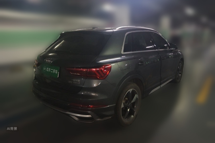 Audi Q3 2023 car image #7