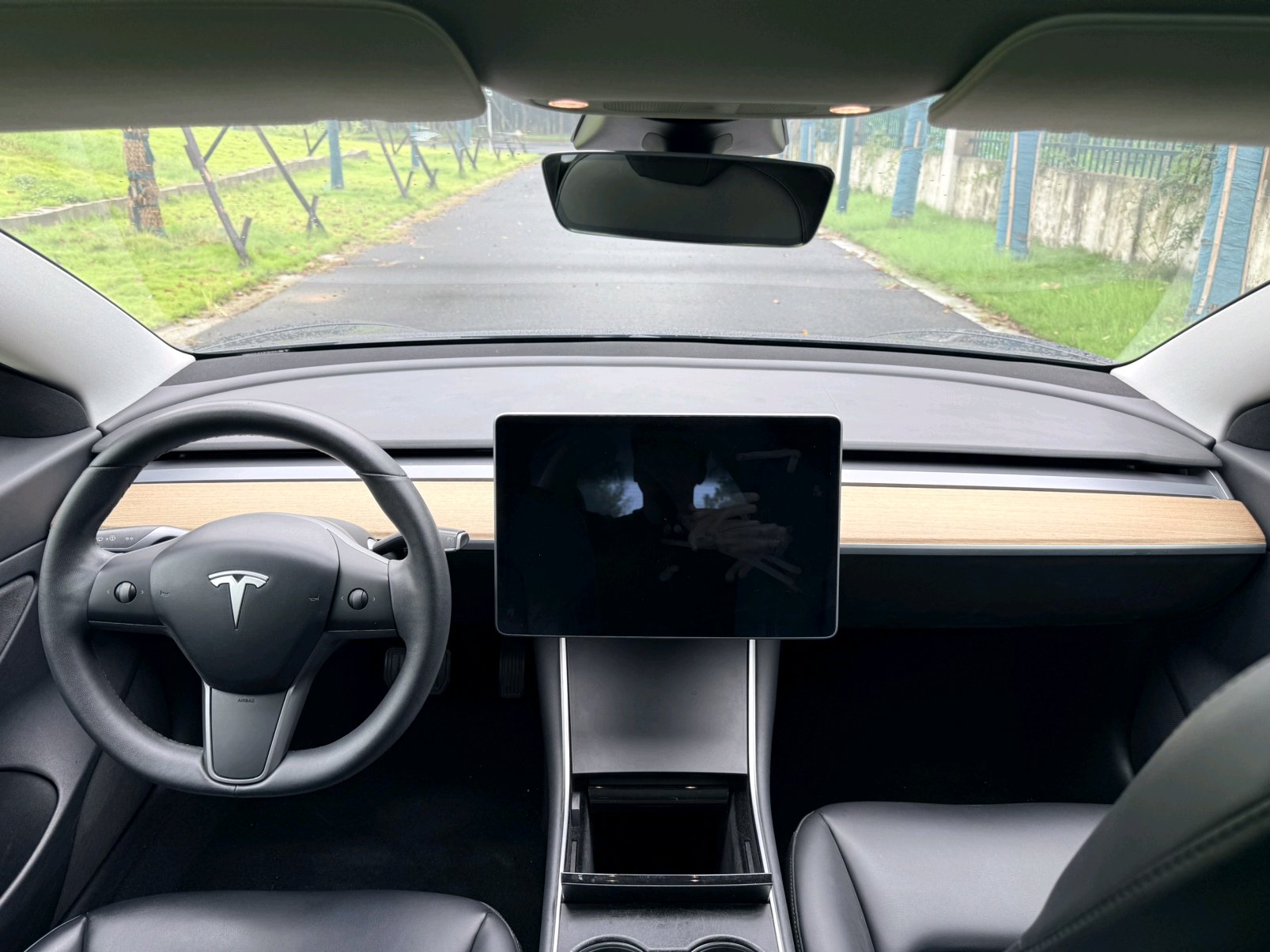 Tesla Model 3 2020 car image #4