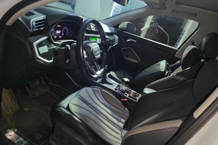 Audi Q3 2021 car image #17