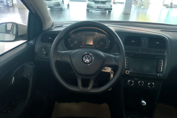 Volkswagen Polo 2016 #11 Volkswagen Polo 2016 car image #11